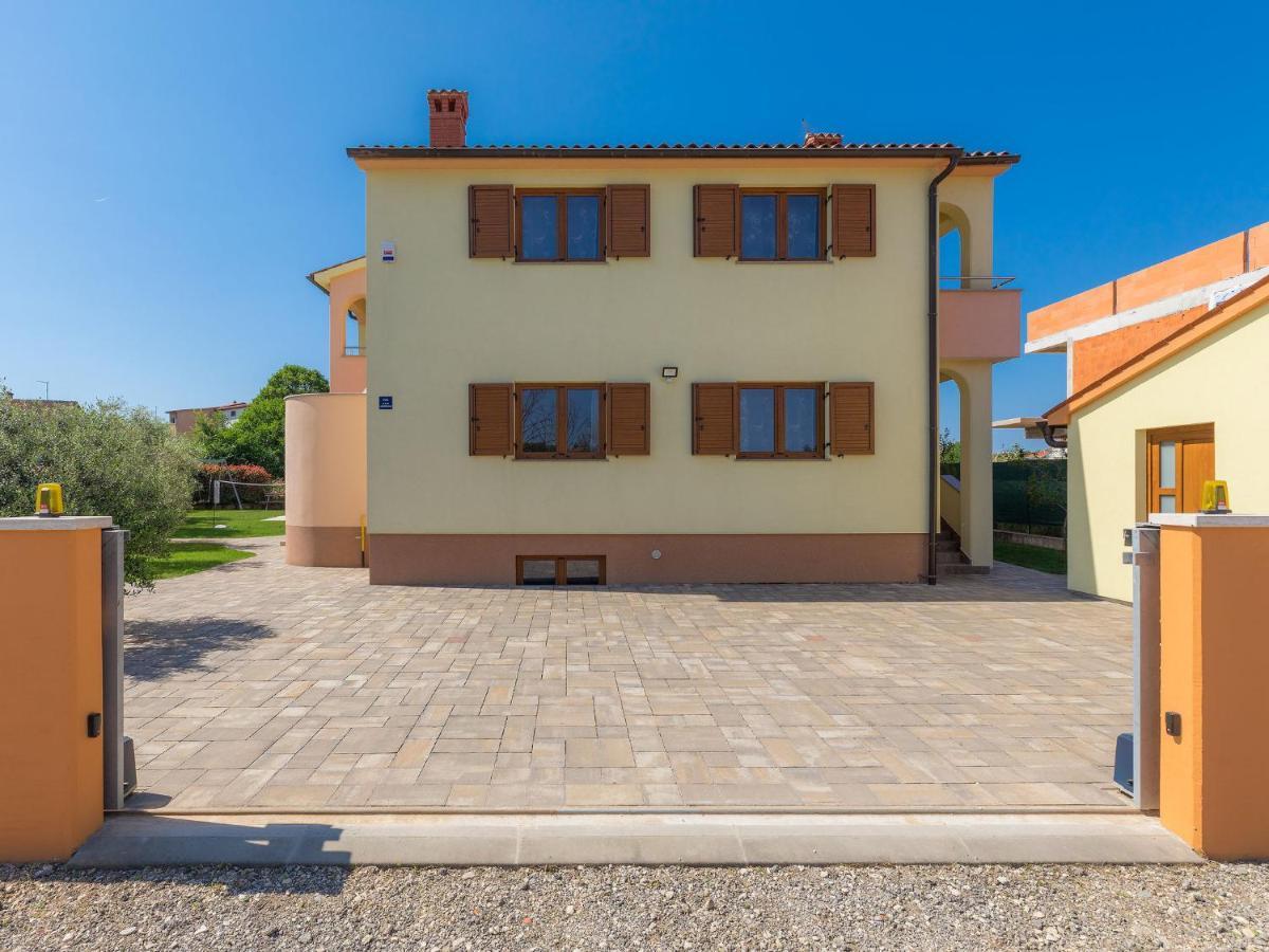 Holiday Home Linden Tree By Interhome Pula Exterior photo